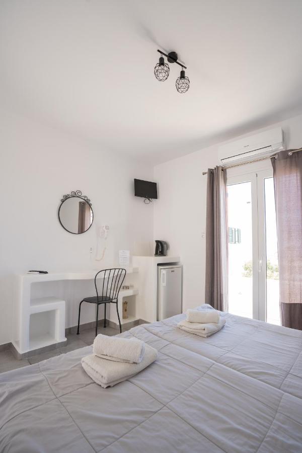 Zisis * Agios Stefanos (Mykonos)