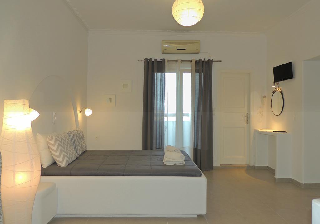 Zisis * Agios Stefanos (Mykonos)